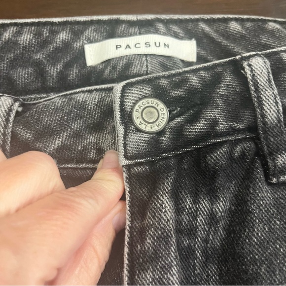 PACSUN Mom Jeans 25 - Picture 2 of 4